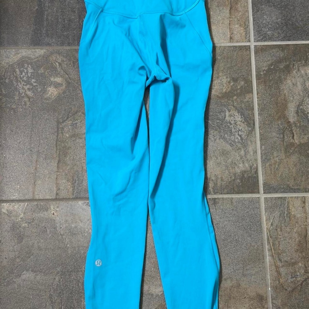 Lululemon Base Pace High-Rise Crop 23 Turquoise Tide Blue Leggings Womens Size 2